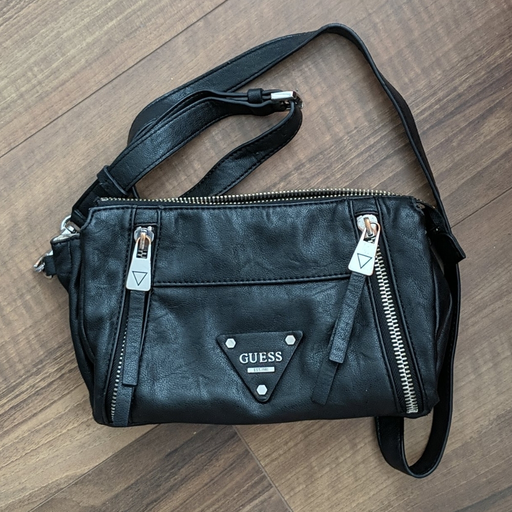5/$100 Black Vegan Leather Guess Purse